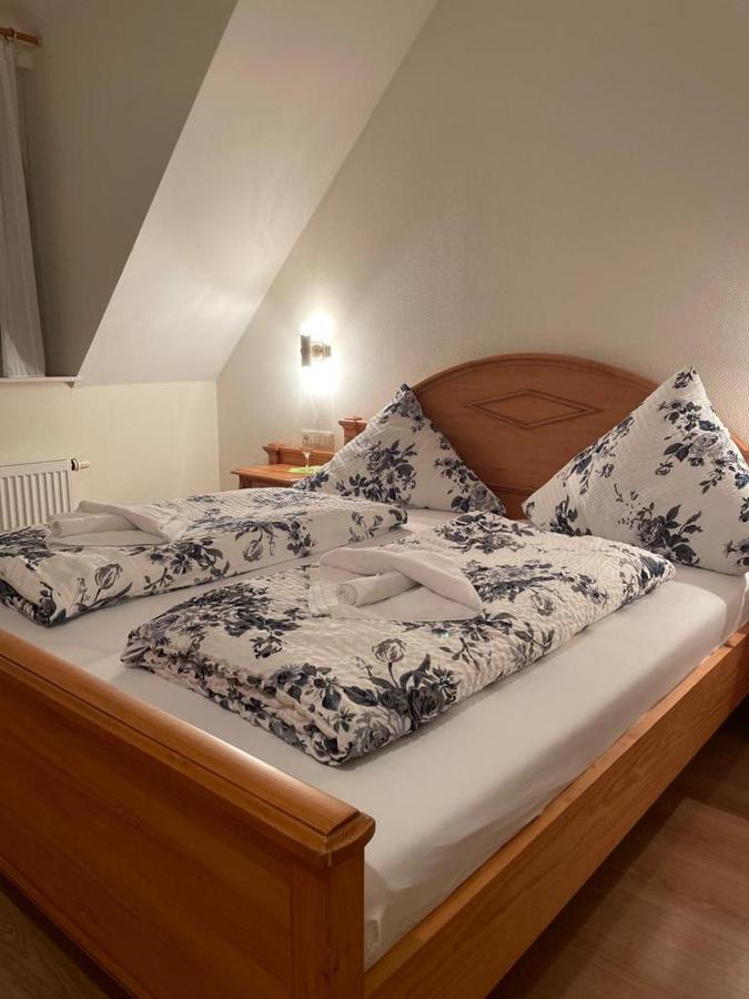 Hotel Und Restaurant Gruner Hahn Elsenfeld Kültér fotó