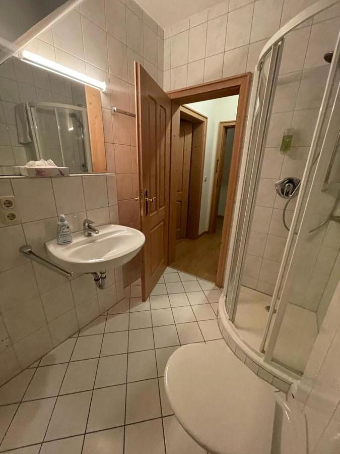 Hotel Und Restaurant Gruner Hahn Elsenfeld Kültér fotó